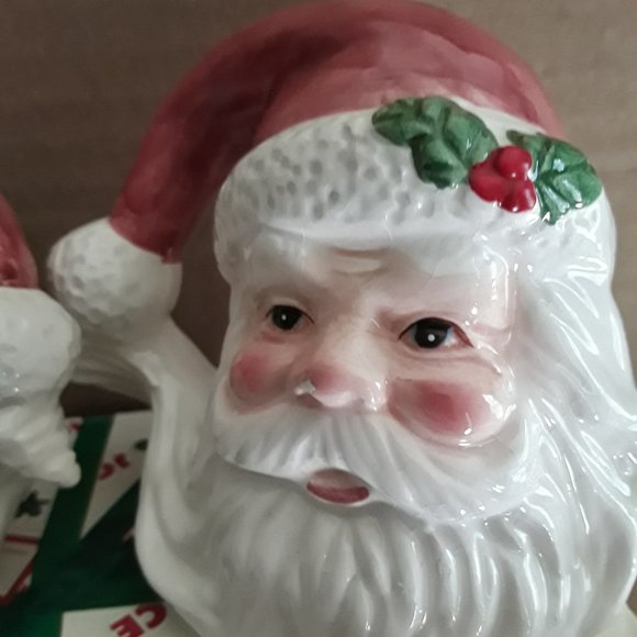 Vintage 1997 House of Lloyd Santa Salt and Pepper Shakers - NIB - Picture 2 of 7